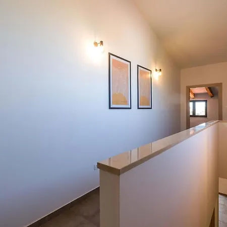 فيلة Casa Minina فودنيان