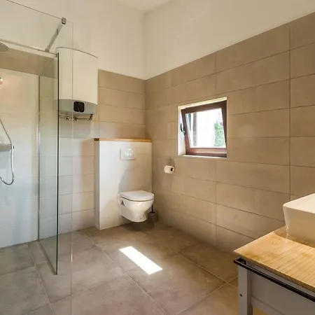 فيلة Casa Minina